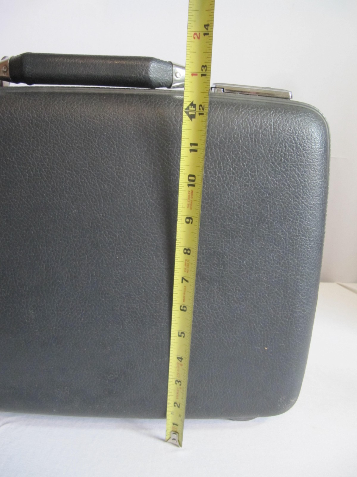 VTG American Tourister Tri-Taper Black Hard shell Suitcase Luggage-16x6x12-w/Key