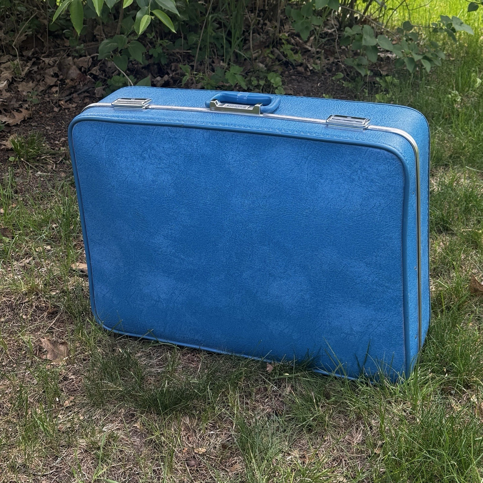 Vintage Luggage Set JC Penney Blue Mid Century Suitcases (2) EXCELLENT!