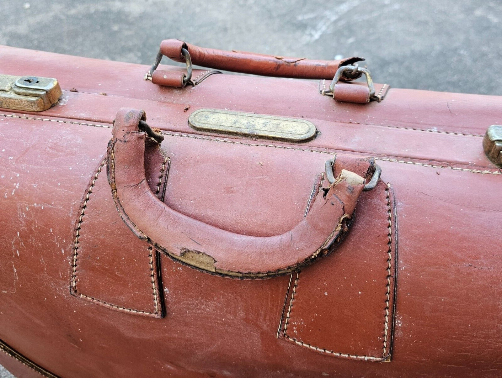 Set of 2) Presto Lock Leather Suitcase w/ keys Indestructo 24x18x8 & 21x15x7