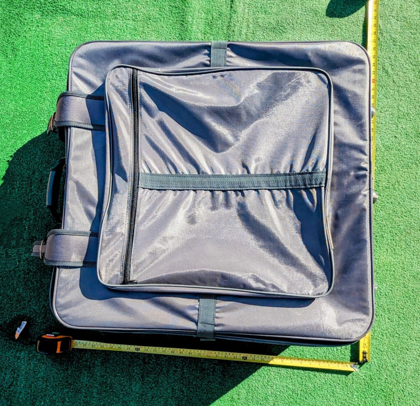 VTG Large Gray Crown World Traveller Soft Nylon Wheeled Suitcase Luggage Case