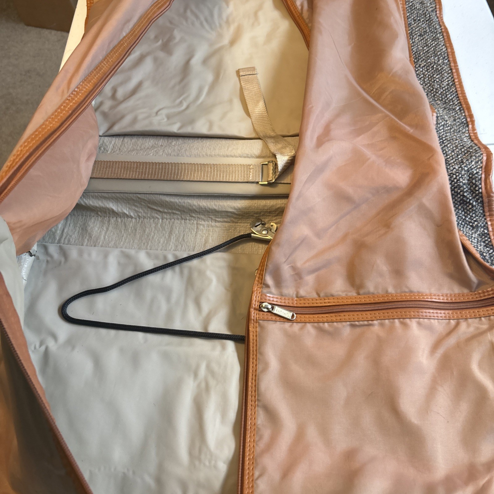 Amelia Earhart Luggage 1994 VTG Tweed & Tan Leather Garment Bag 44 X 22 Rare