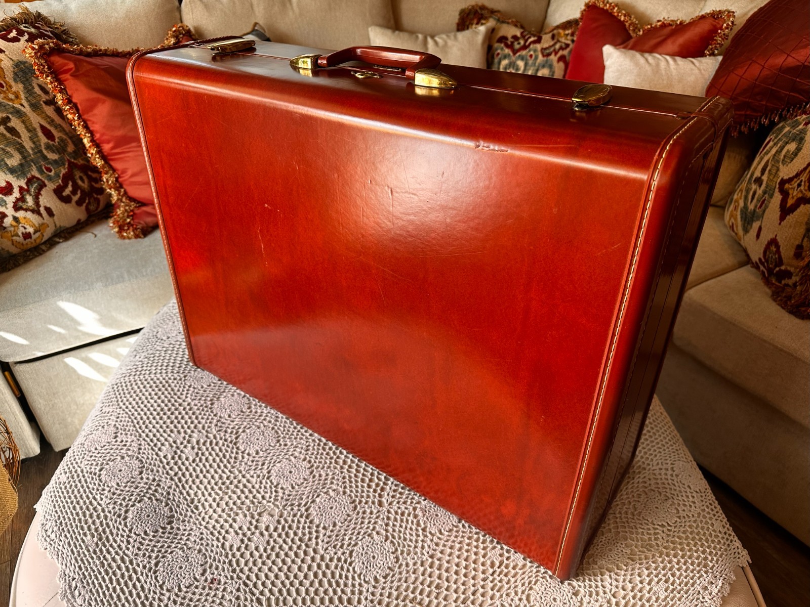 VTG Large 18×26″ Brown Leather Hard Side Suitcase Brass Latches NICE! Has No Key