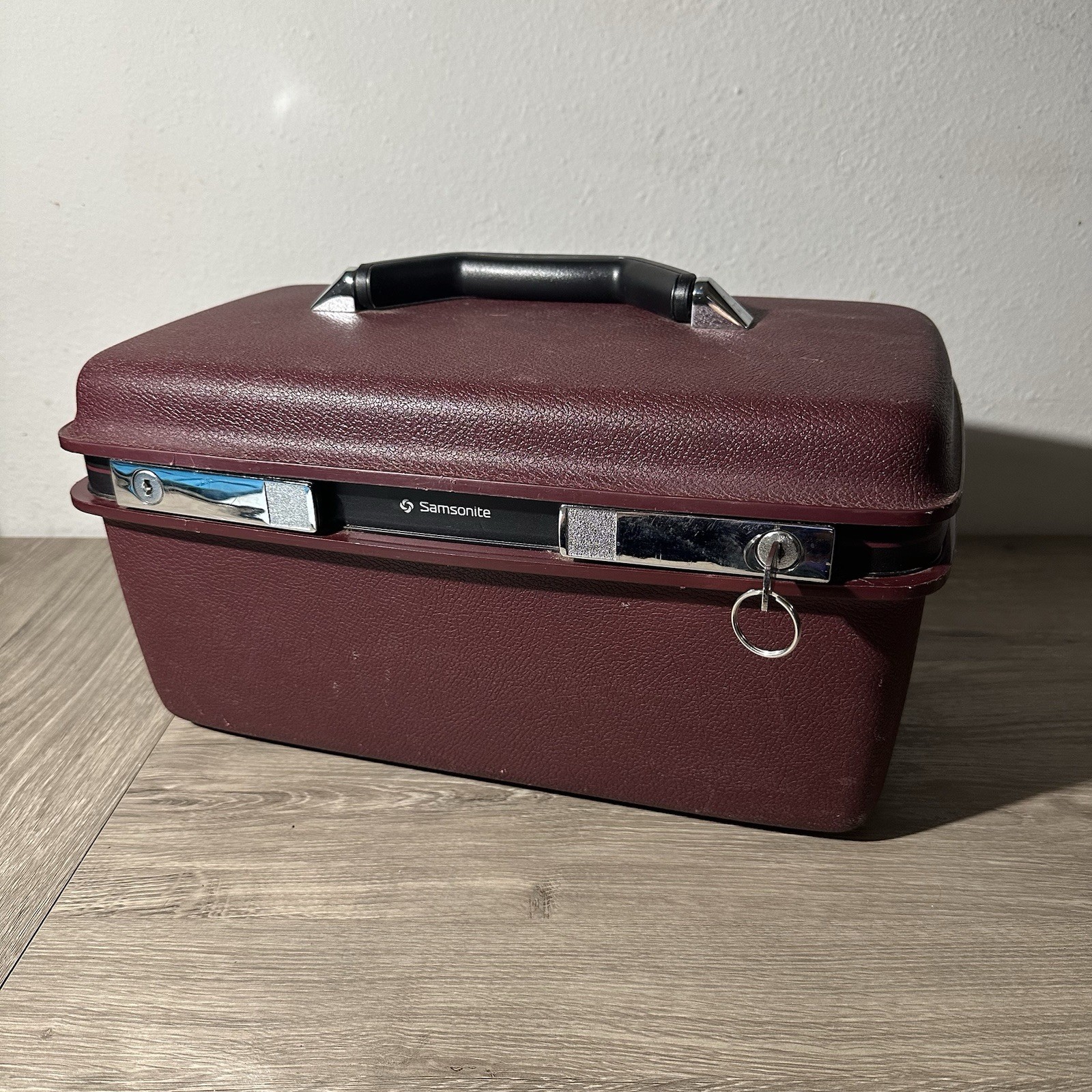 Vintage Samsonite Concord Burgundy Train Case With Mirror, Tray, And Key