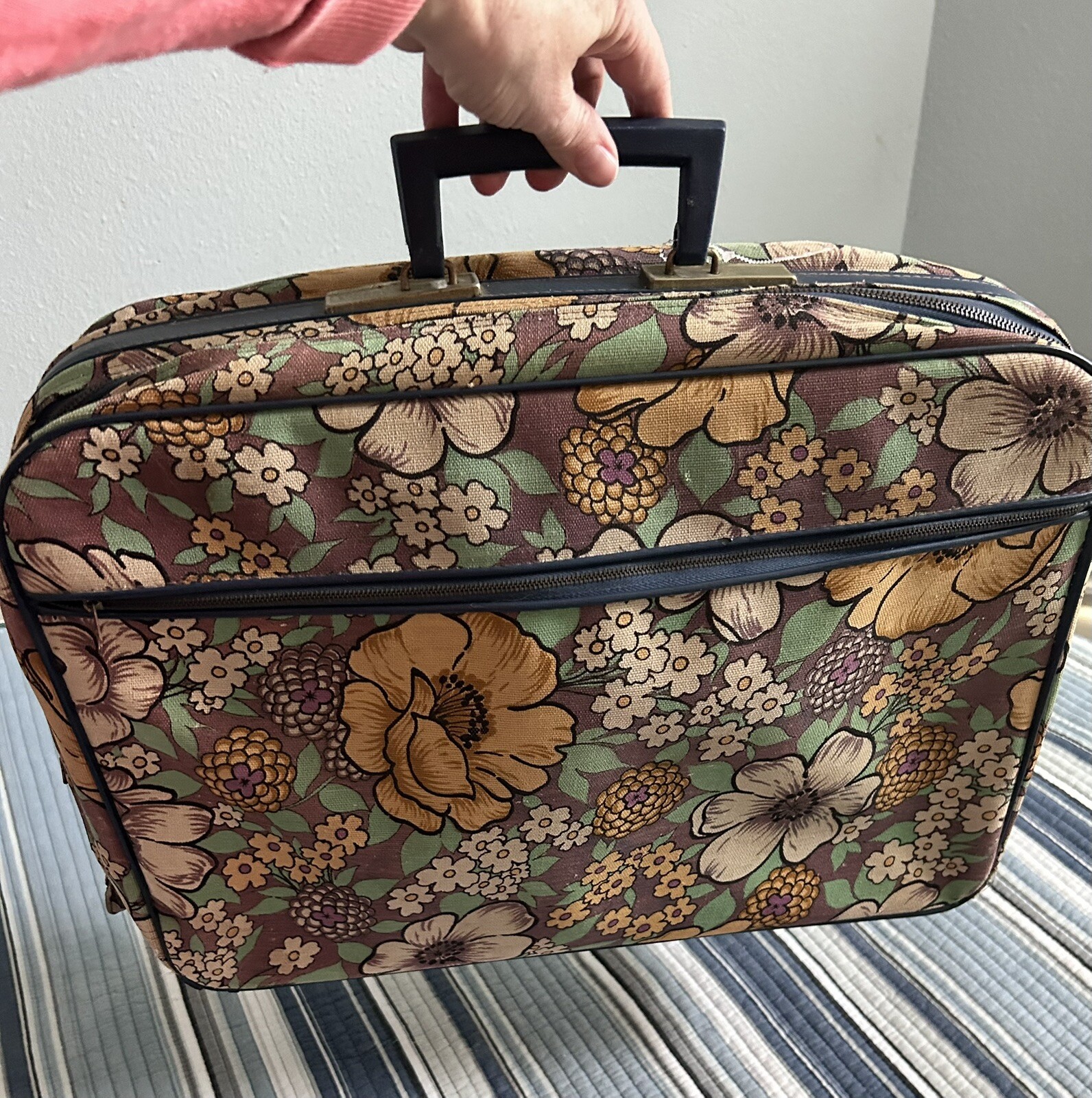 Vintage Japan Retro Boho Floral Suitcase Travel Bag 60s 70s Laptop Bag?