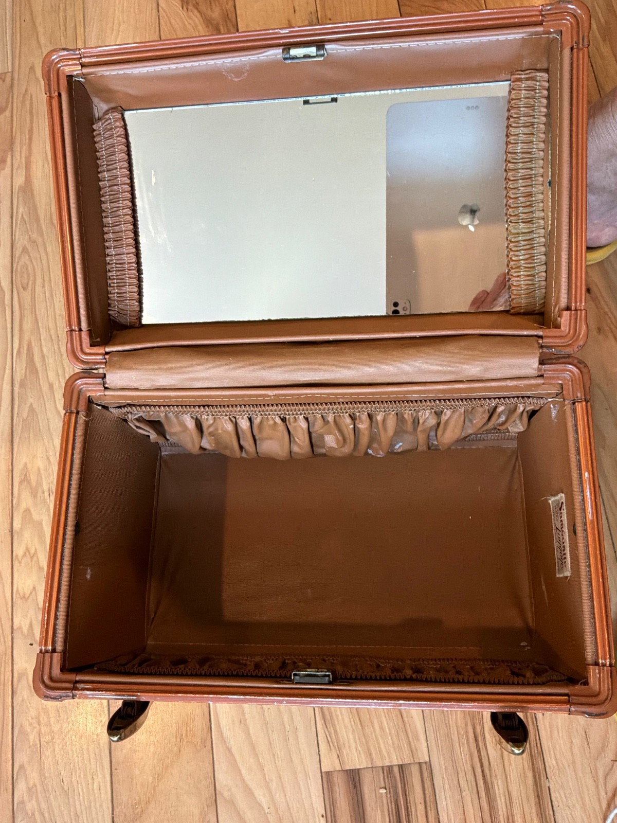 Vintage Samsonite Schwayder TRAIN CASE Streamlite Brown Luggage
