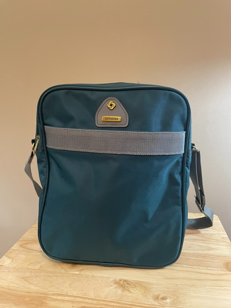 Vintage 1987 Samsonite Amherst Carry On Bag Green Shoulder Travel Case Luggage