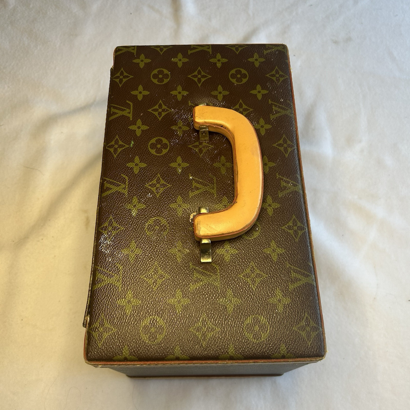 LOUIS VUITTON Vintage Monogram Cosmetic Box Trunk Bag Locks Handle Mirror
