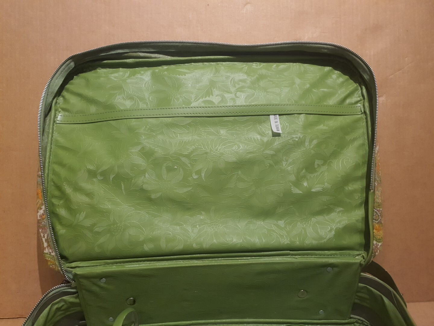 GENUINE – 1960’s K Line Suitcase Luggage Paisley Green Orange Canvas – BEAUTIFUL