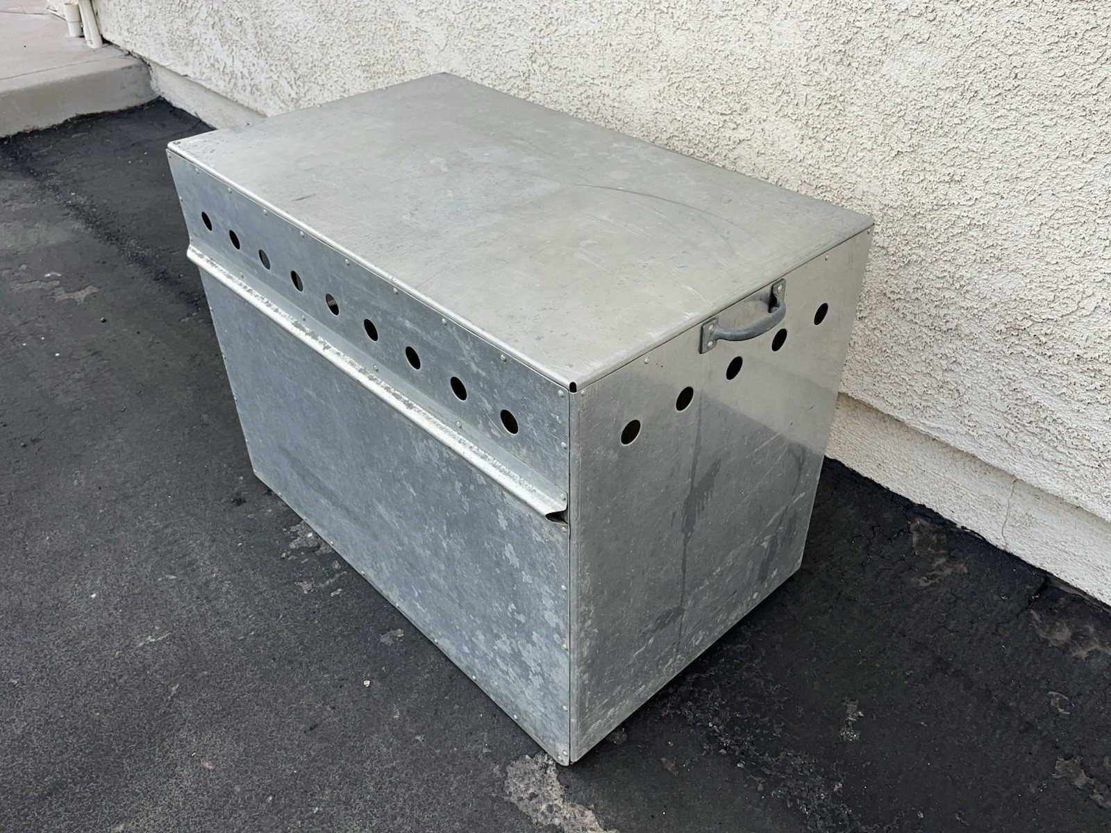 Large Vintage Airborne Heavy Duty Dog Pet Wildlife Airline Cargo Crate Carrier