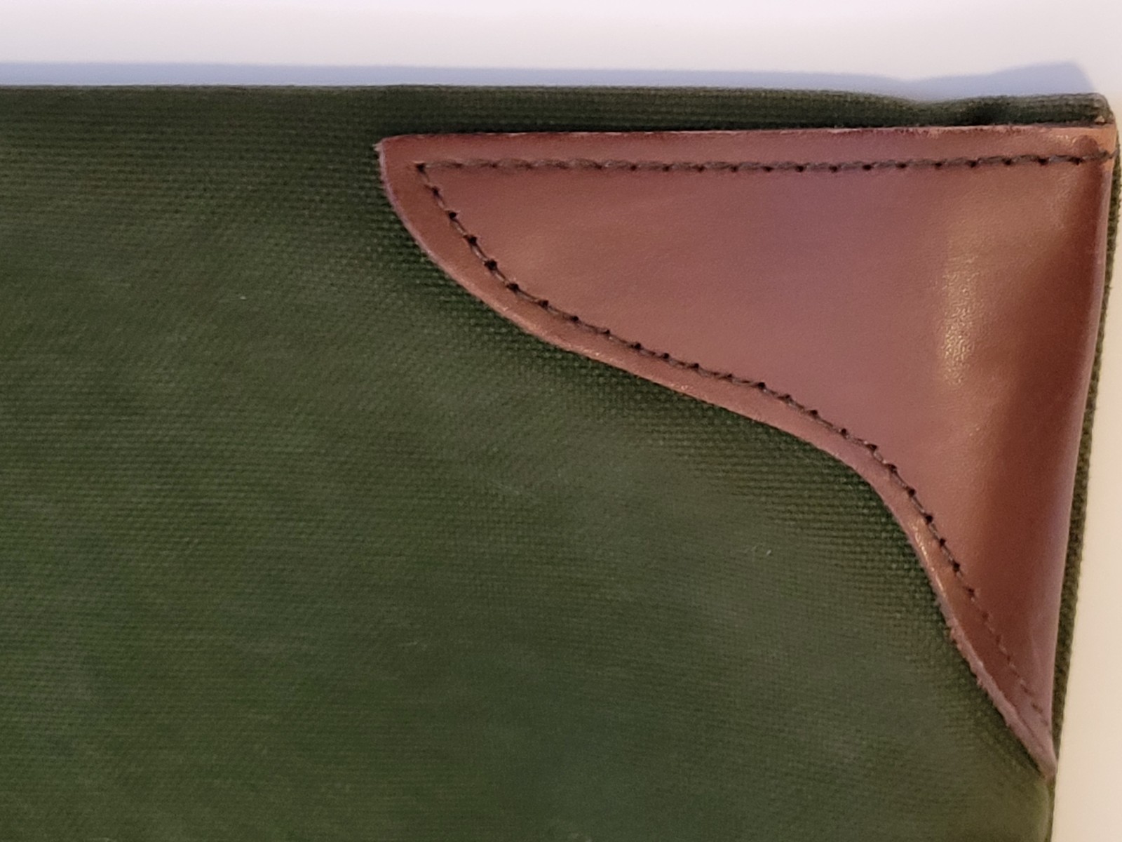 Orvis Battenkill Document Laptop Bag Green Canvas & Leather Metal Closure 18 1/4