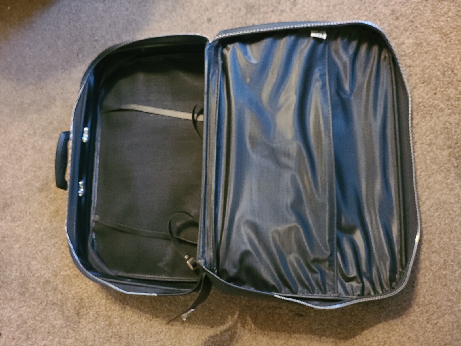 Peter’s Bag Corp Bantam Travelware Black leather overnight suitcase Amazing Cond