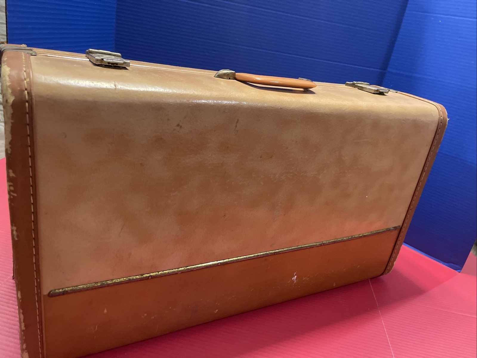 Vintage 1950S Two 1960S Suitcase ￼