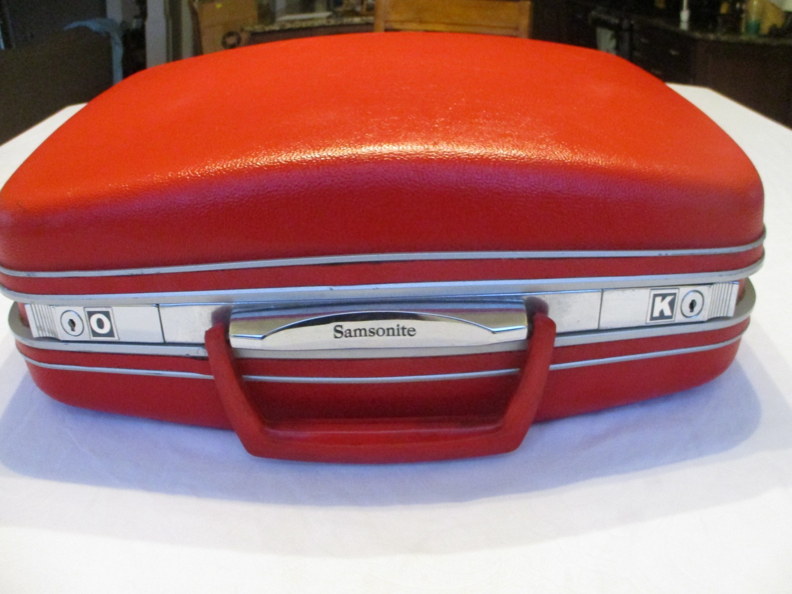 VTG Samsonite Silhouette Red Hard Shell Luggage Suitcase 22” & 18”