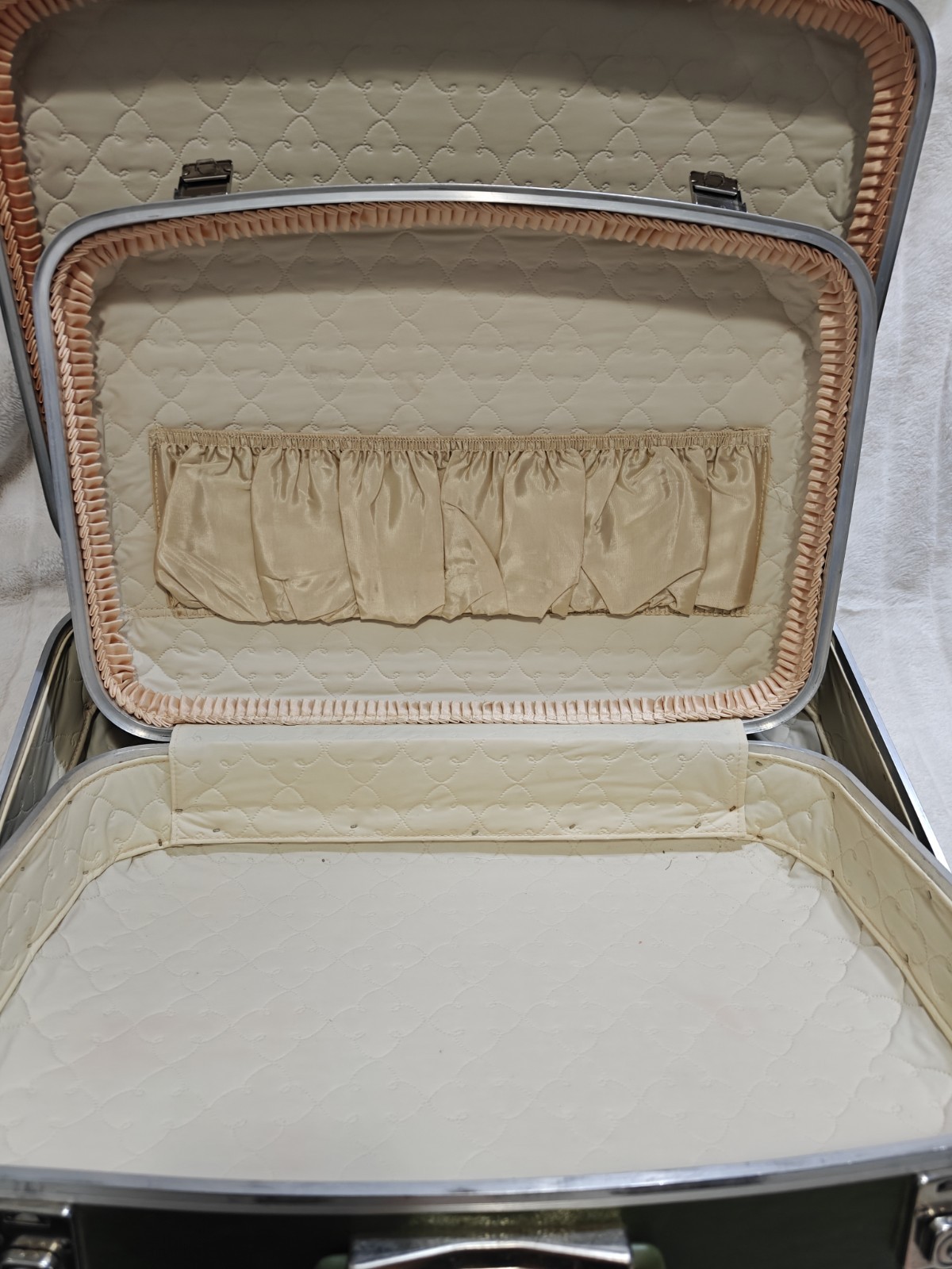 Vintage Avocado Green 3-Piece Luggage Set Nesting With Keys! VGC For Age!