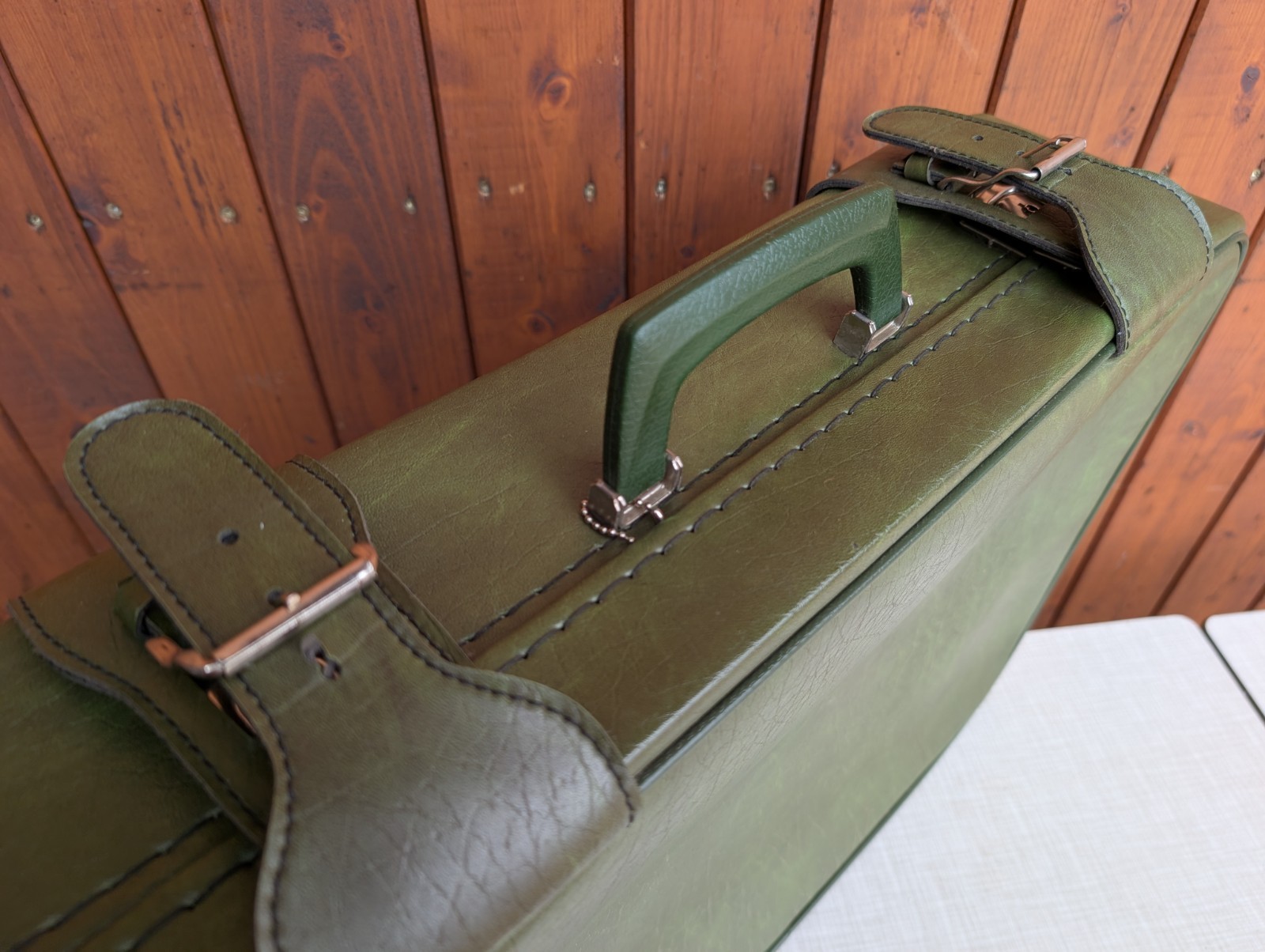Vintage Retro Suitcase 70s Style Travel Case Green Weekender Mid Century 11