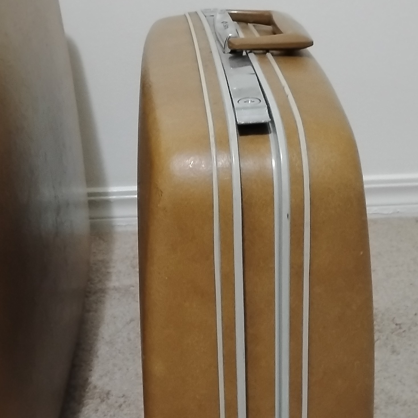 Samsonite Hard Shell Brown Luggage Set 1970s Locking Tie-Down Extra Compartments