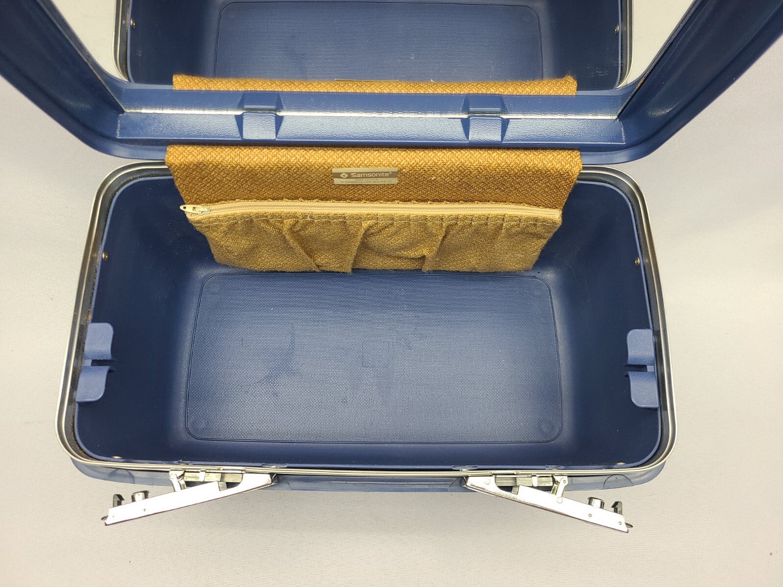 Vintage Blue Samsonite Concord Hard Train Carry On Make Up Case