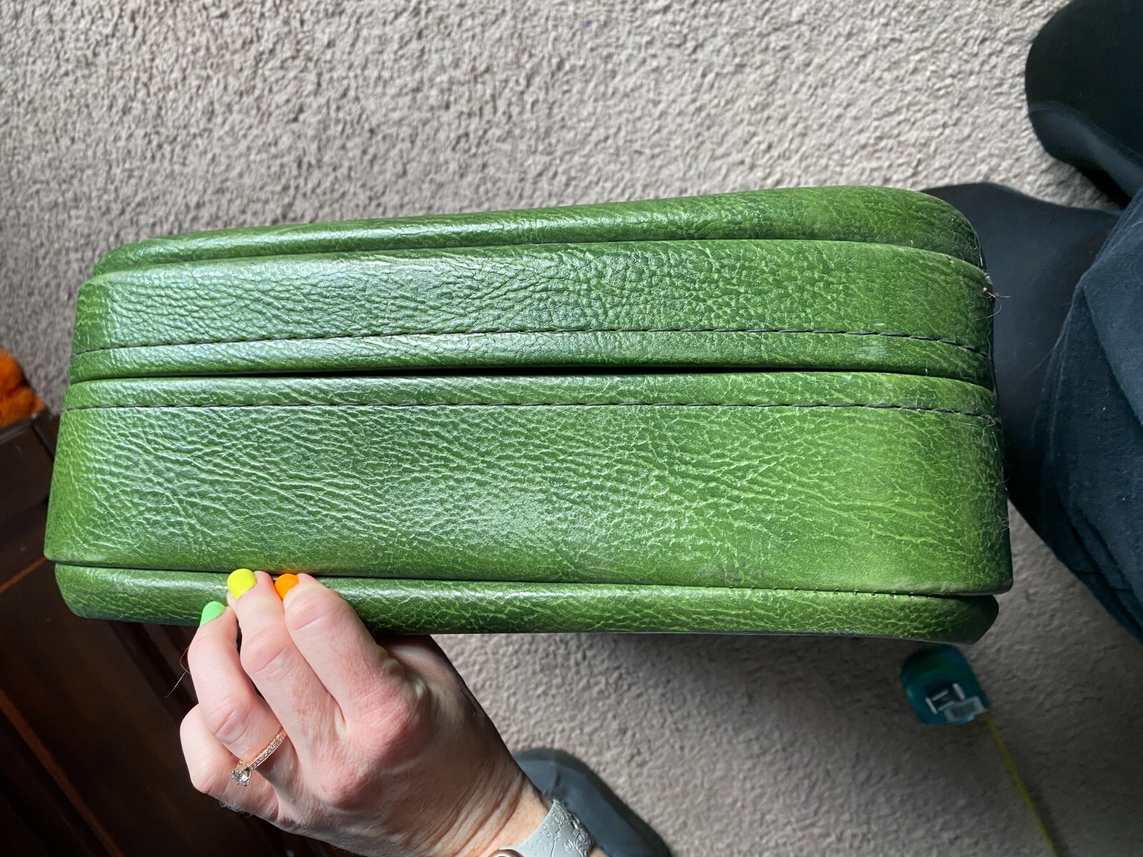 True 1970s Vintage Green Suitcase, Double Buckle, Fleur de lis Lining, Very Good