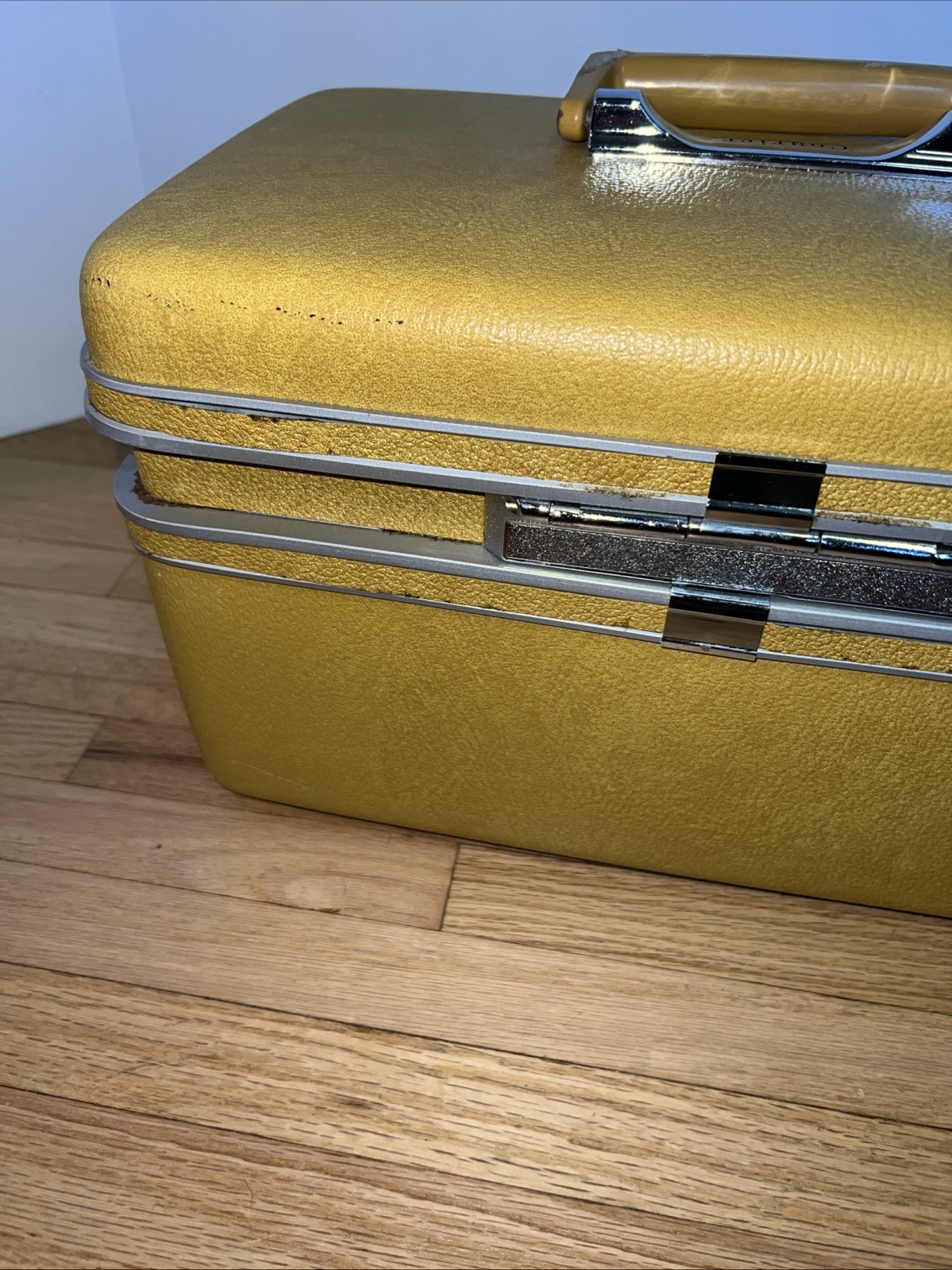 VTG Courier Train Make-UpCase Sears Roebuck Mustard Vanity Travel Box MCM Retro