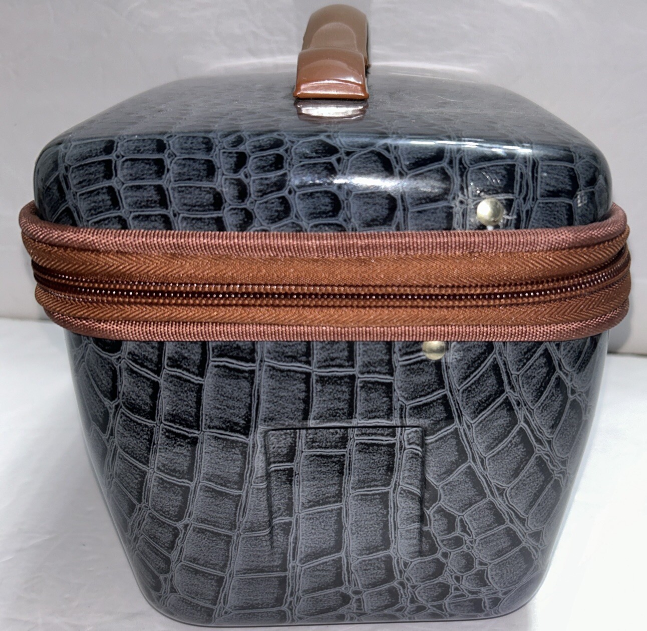Samantha Brown Hard-sided Train Case Black & Grey w/ Brown Trim 14 x 8 x 8”