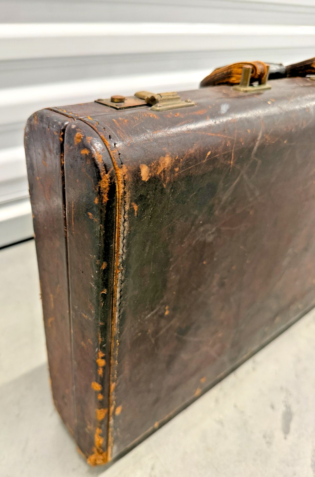 Antique Atlas Leather Suitcase – Vintage Hard Case – Brass Locks