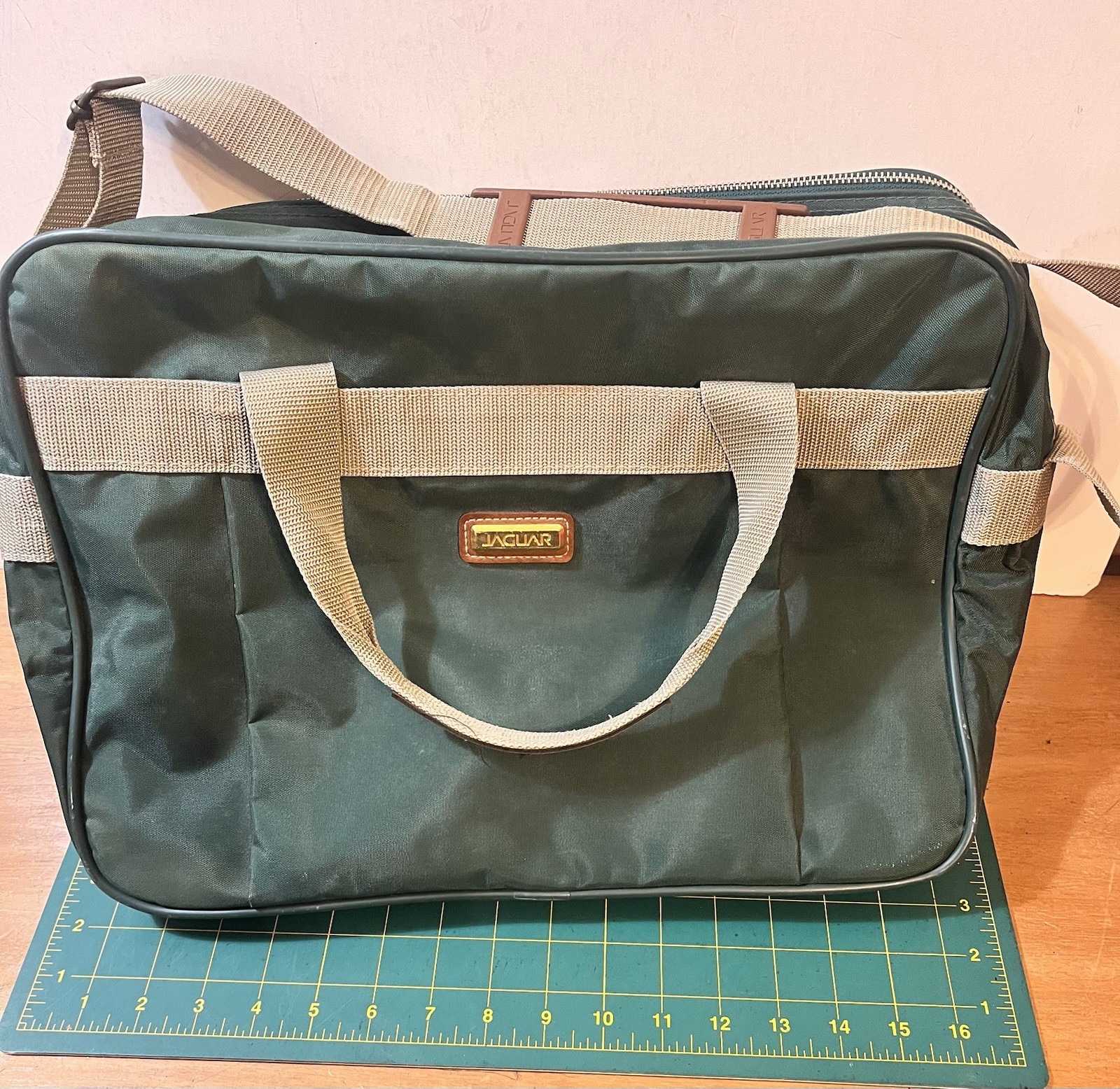 Vtg JAGUAR Weekender Dark Green Canvas Duffle Travel Tote Bag Metal Zippers EC