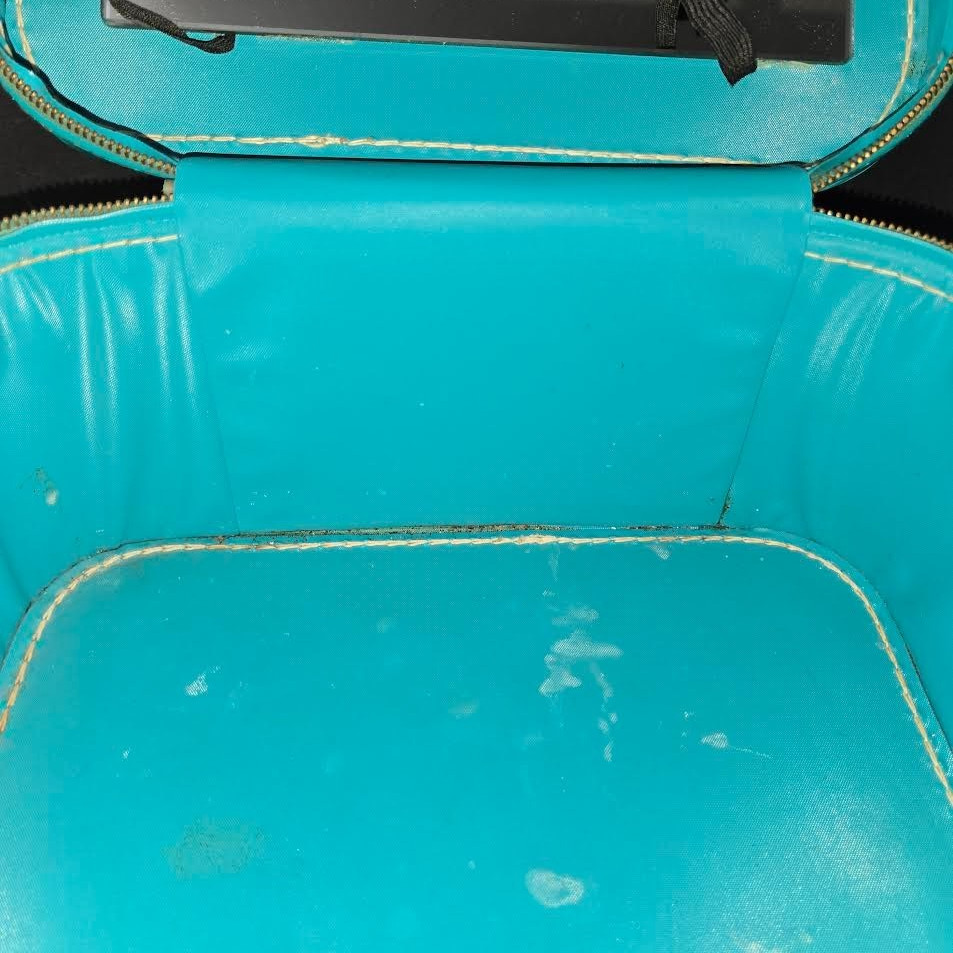 Vintage Teal Vinyl Train Case Vanity Cosmetic Makeup Box Mirror Lock Lining
