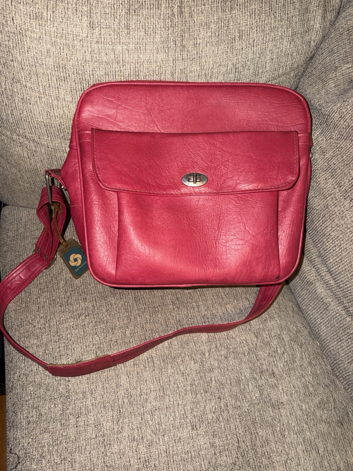 VINTAGE SAMSONITE TRAVEL BAG ROYAL TRAVELLER MEDALIST CARRY ON