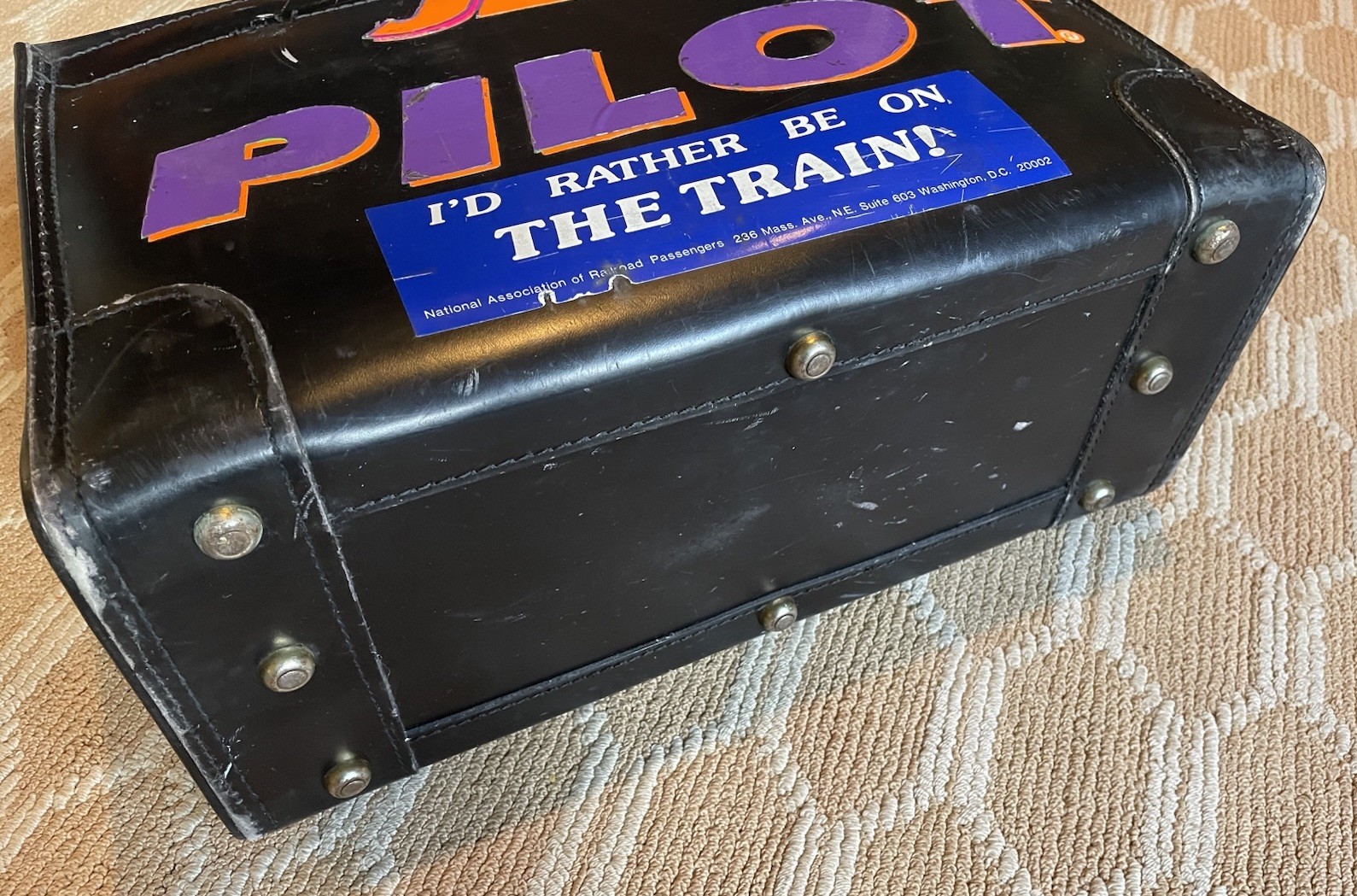 VTG Pilots Travel Case Attache Briefcase Federal Airline Train STICKERS Read