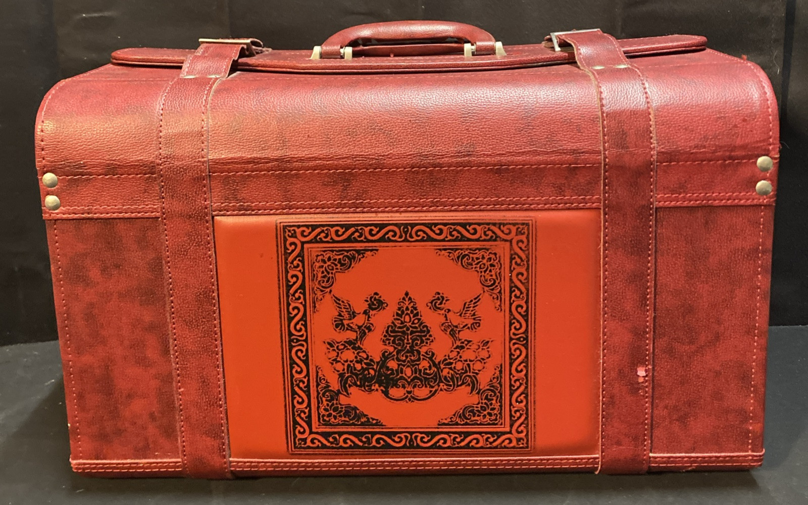 Red Train Case With Asian Design 18×10 Vintage