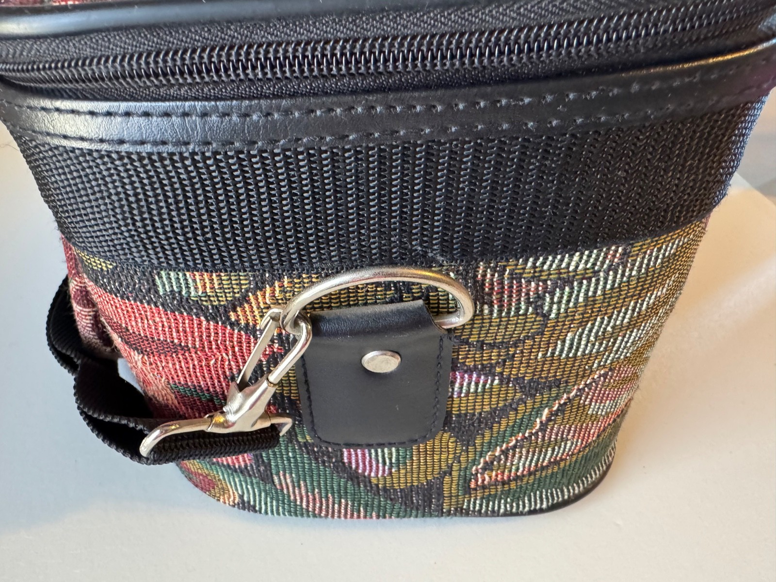 1980s Jio Tapestry Travel Makeup Train Case W/ Adjustable Strap Floral Pattern