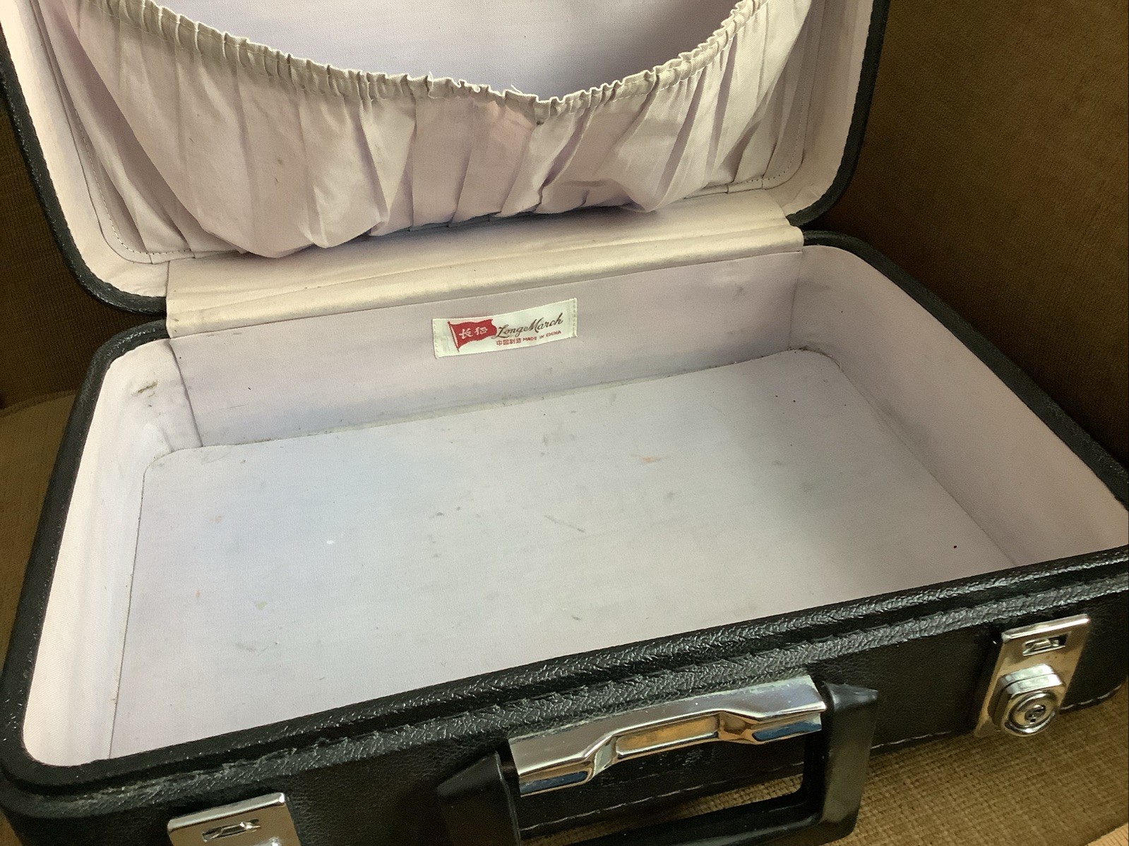 Vintage Late 1960s/Early 1970s Long March 13″ x 9″ Suitcase/Overnight Case