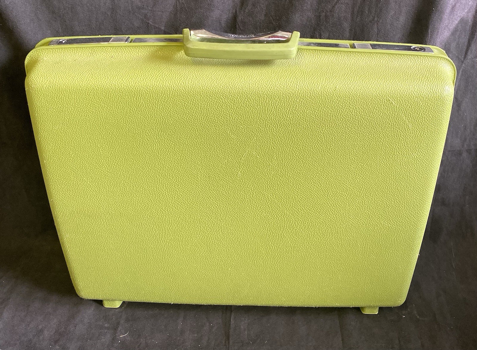 VTG Pair of Samsonite Saturn Avocado Lime Green Hard Shell 24” and 22″ Suitcases