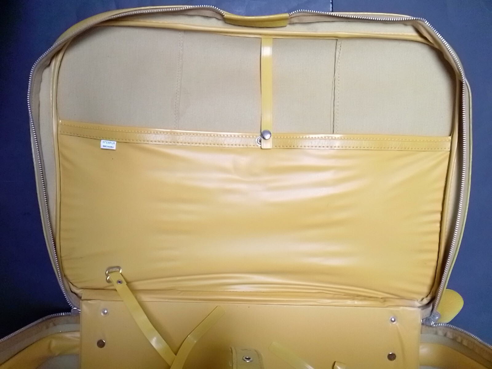As-is Vintage circa 1970s yellow Suitcase Suit Case luggage by Interpur With Key