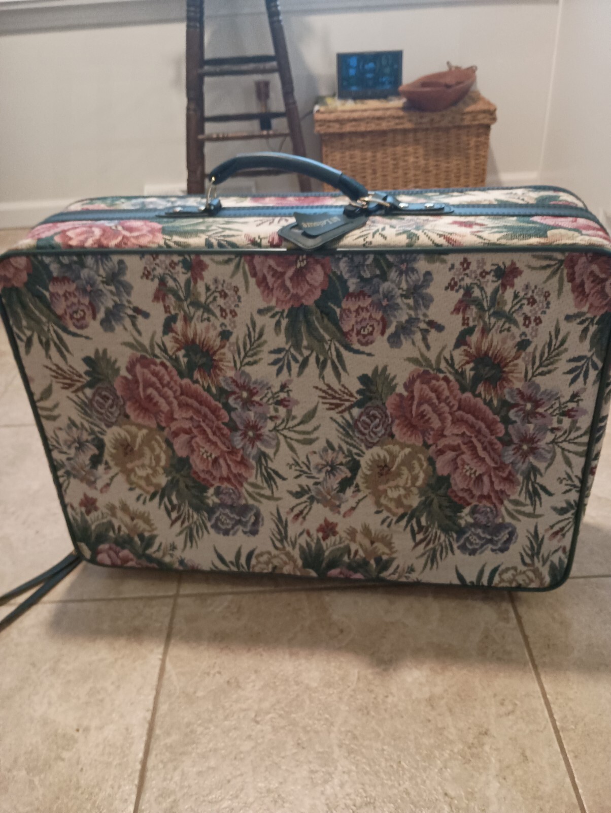 Vtg 80s LEISURE Luggage Pink Floral Tapestry Suitcase on Rollers 26x18x8