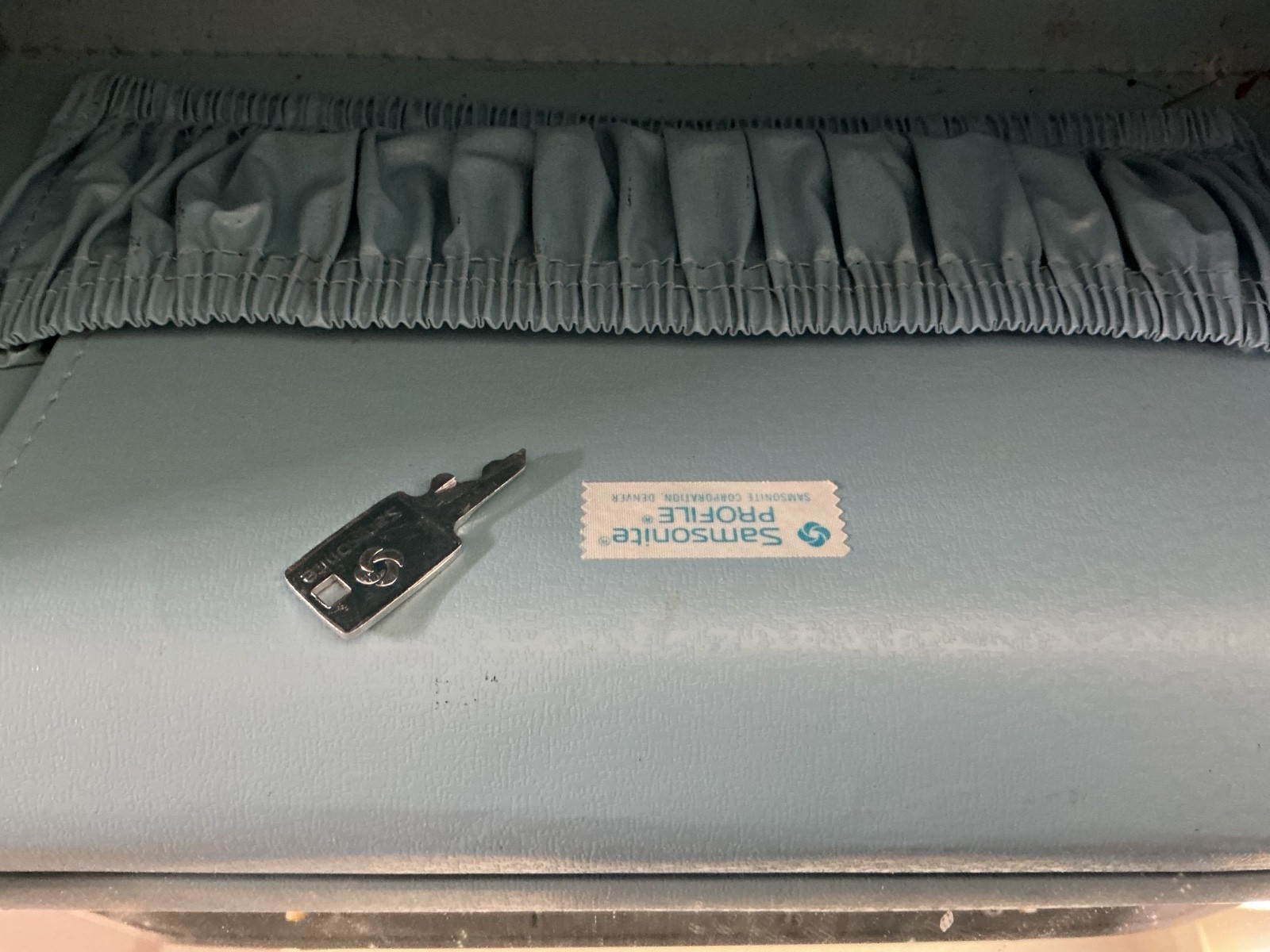 Samsonite Profile Blue Train Case With Key No Tray Vintage