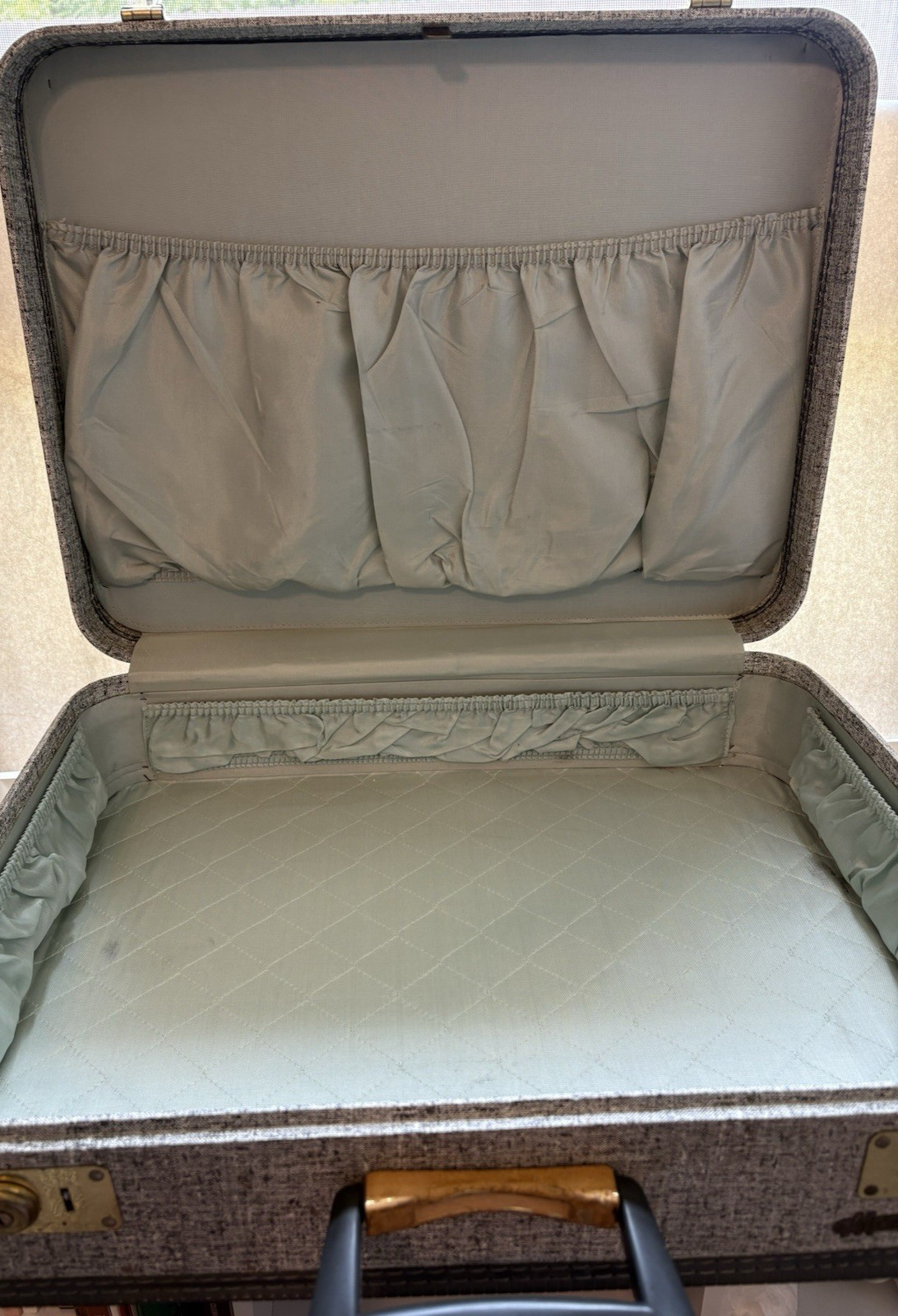 Vintage Monarch Suitcase Luggage Hard Side Fabric Lined Interior Pockets