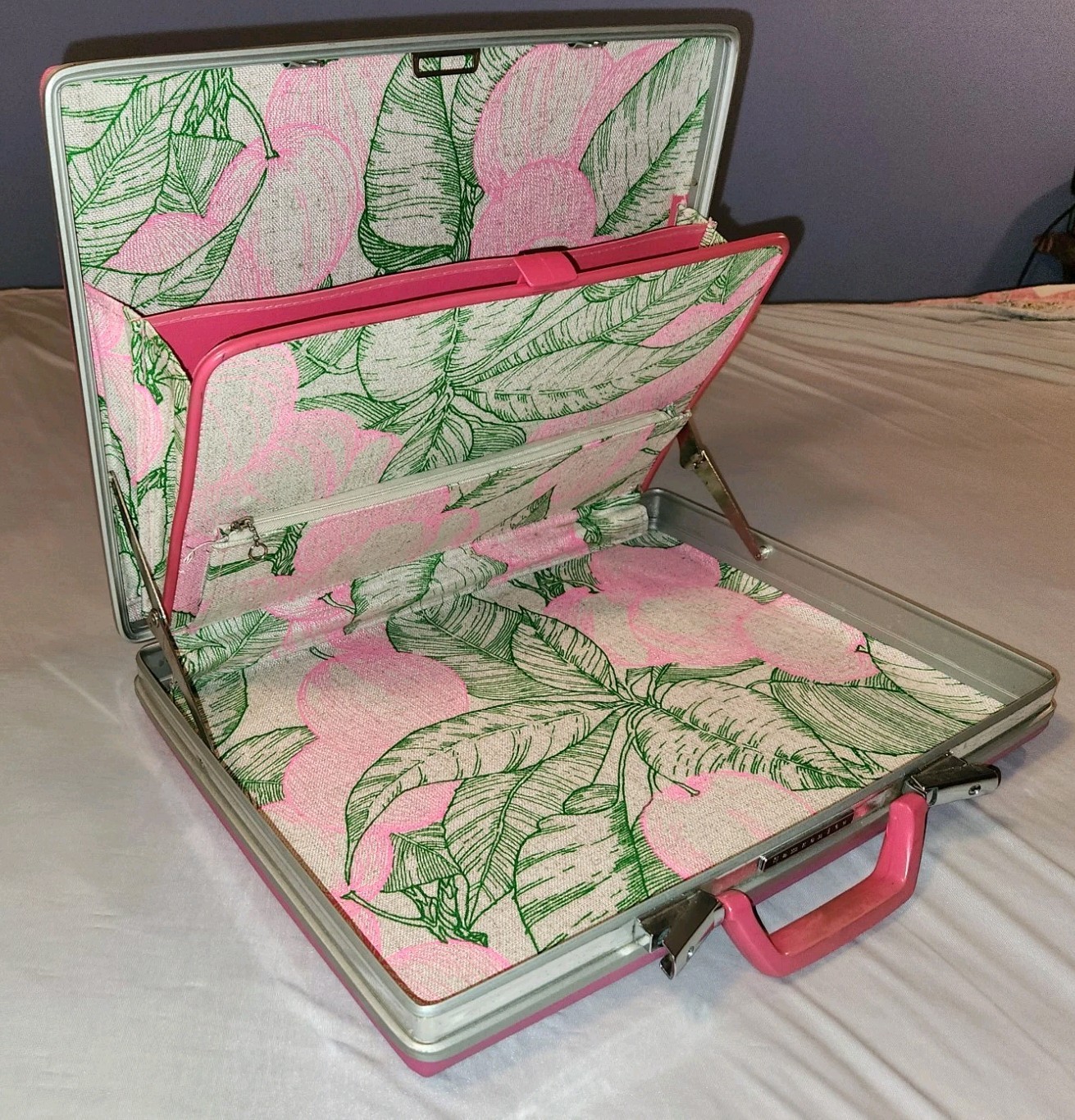 Vintage Samsonite Briefcase 1 key Bright Pink (like Barbie) Smoke-free 60s/70s♡