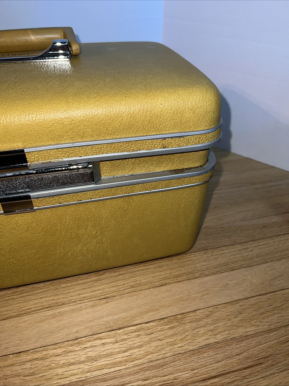 VTG Courier Train Make-UpCase Sears Roebuck Mustard Vanity Travel Box MCM Retro