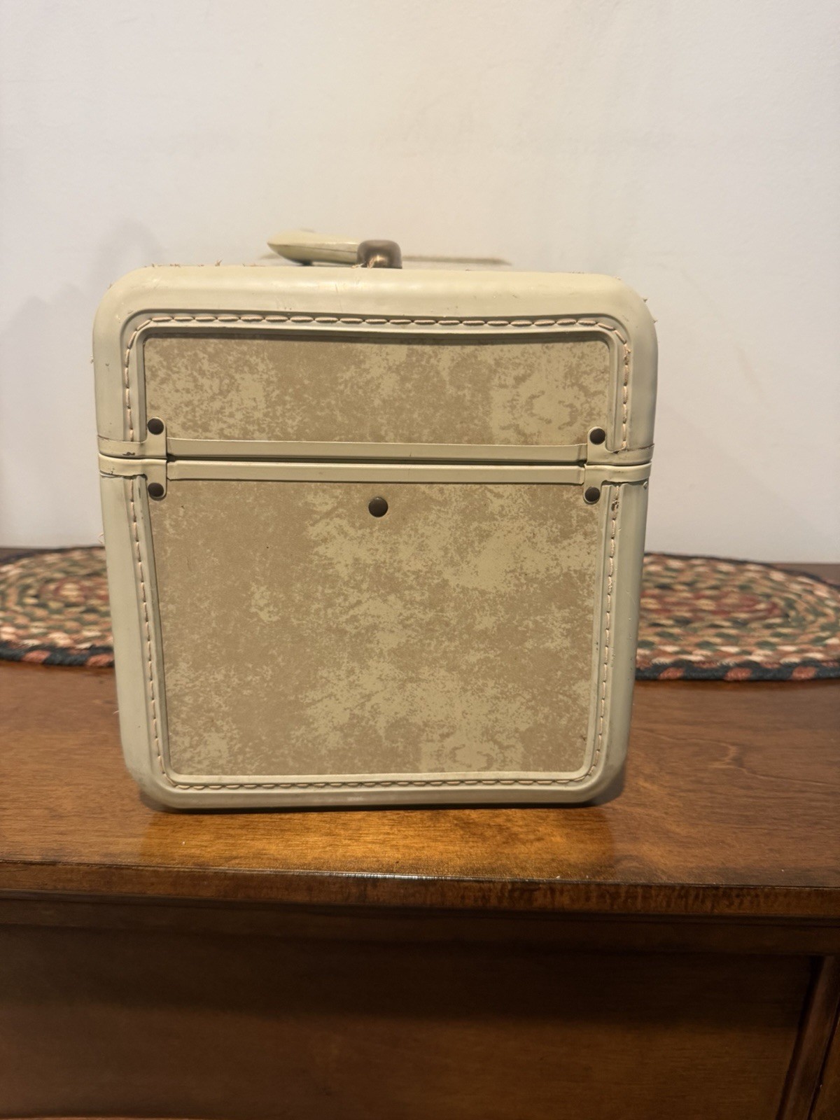 Vintage Samsonite Streamlite Shwayder Bros Cream Marble Train Case w/Key