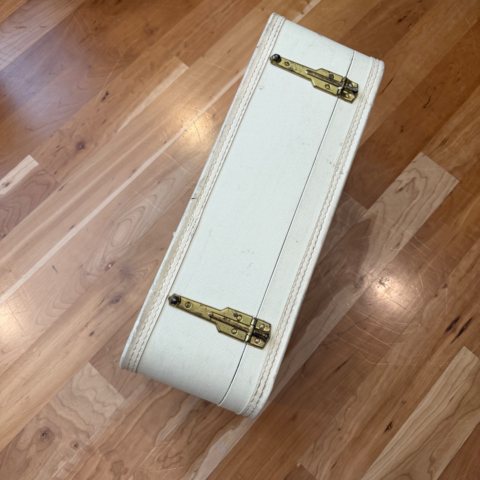 Lady Baltimore Overnight Hard Suitcase Luggage White MCM 1950s 21x14x7” – No Key