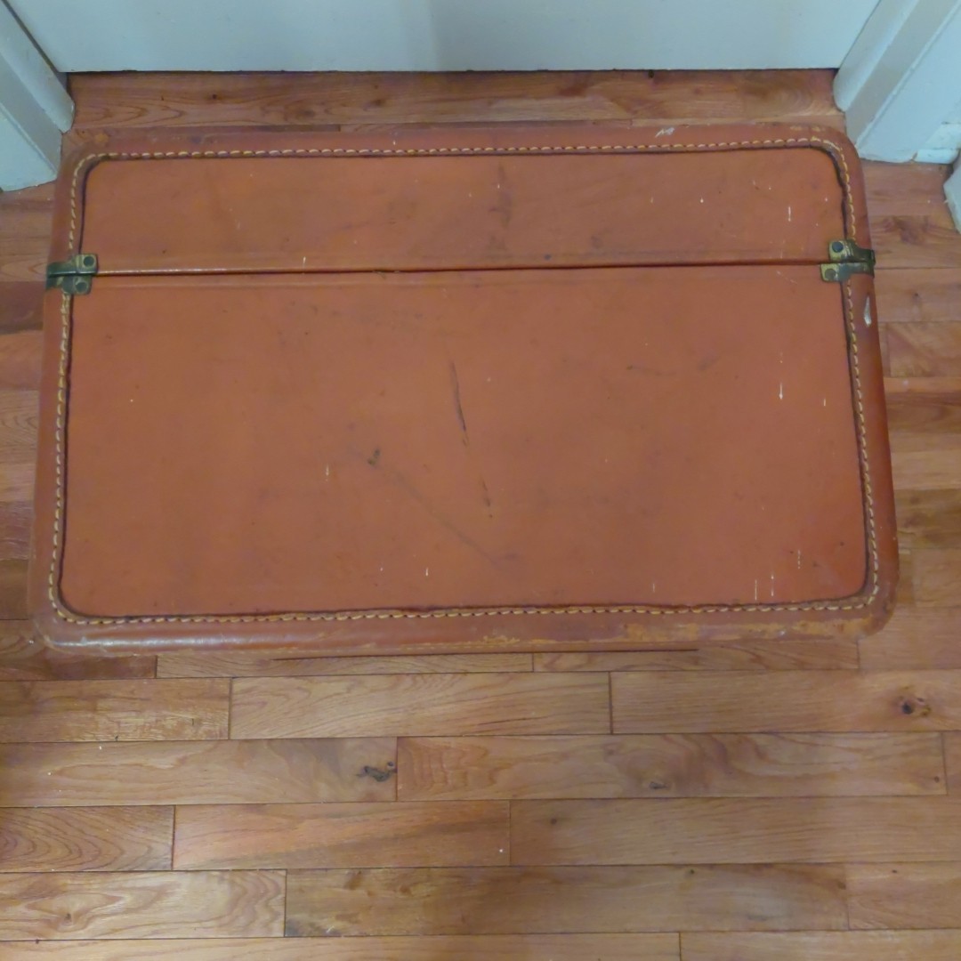 Vintage Large Leather Hardshell Suitcase From US Trunk Company 18x17x10