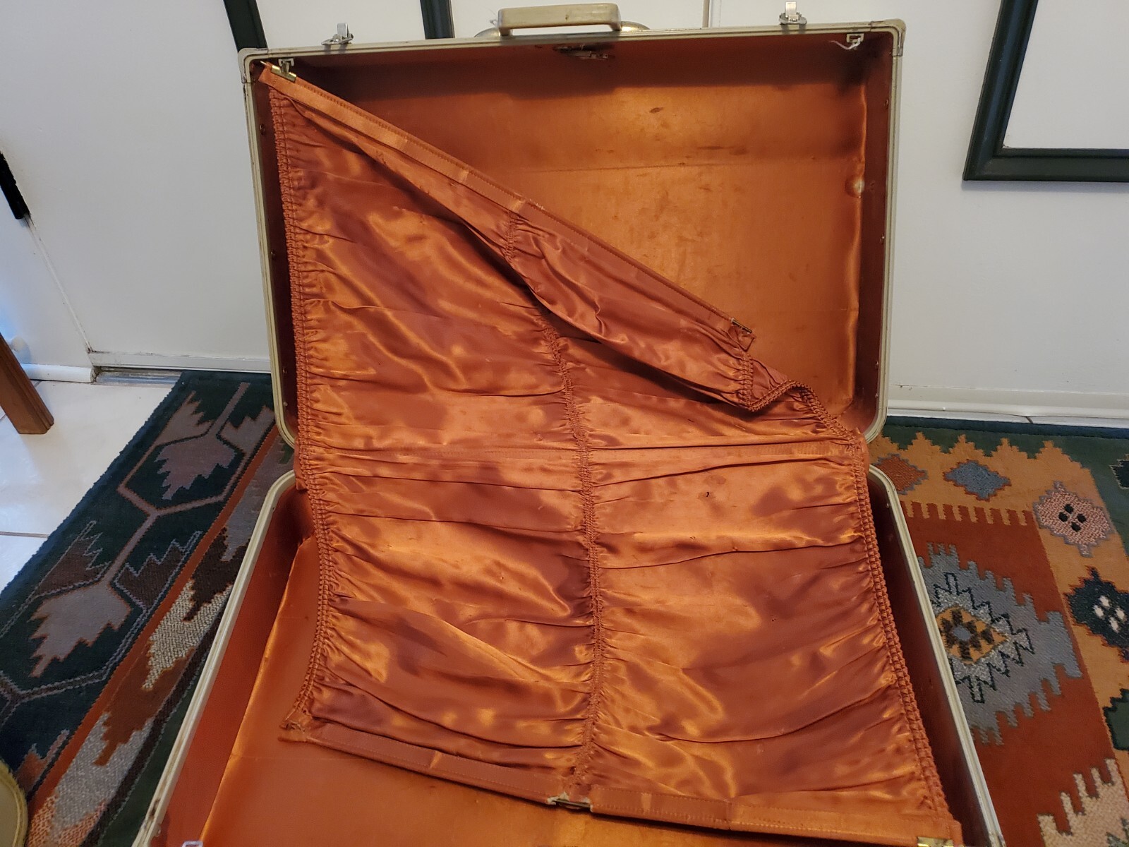 J.C. Higgins Sears Ladies 2 Piece Luggage Set Vintage 1950s White