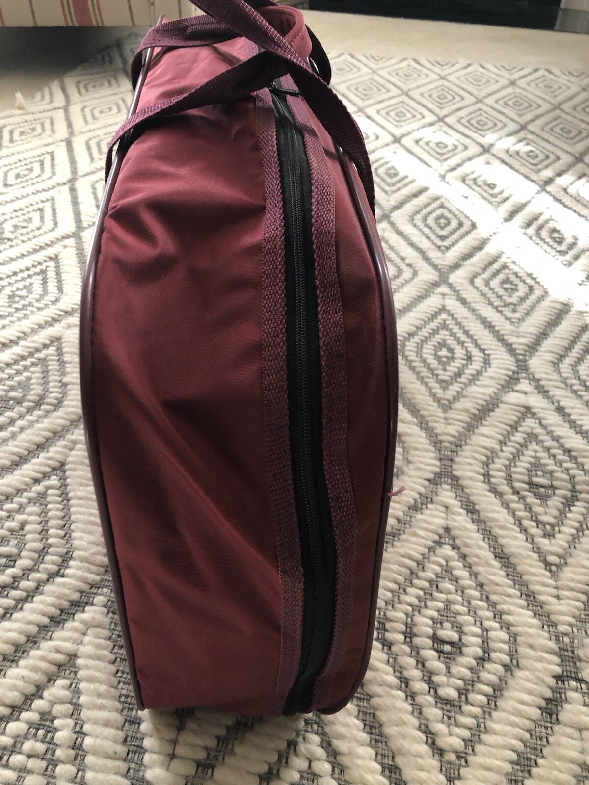 VTG Pierre Cardin Nylon Travel Bag Paris New York Burgundy 1 Piece 23×14.