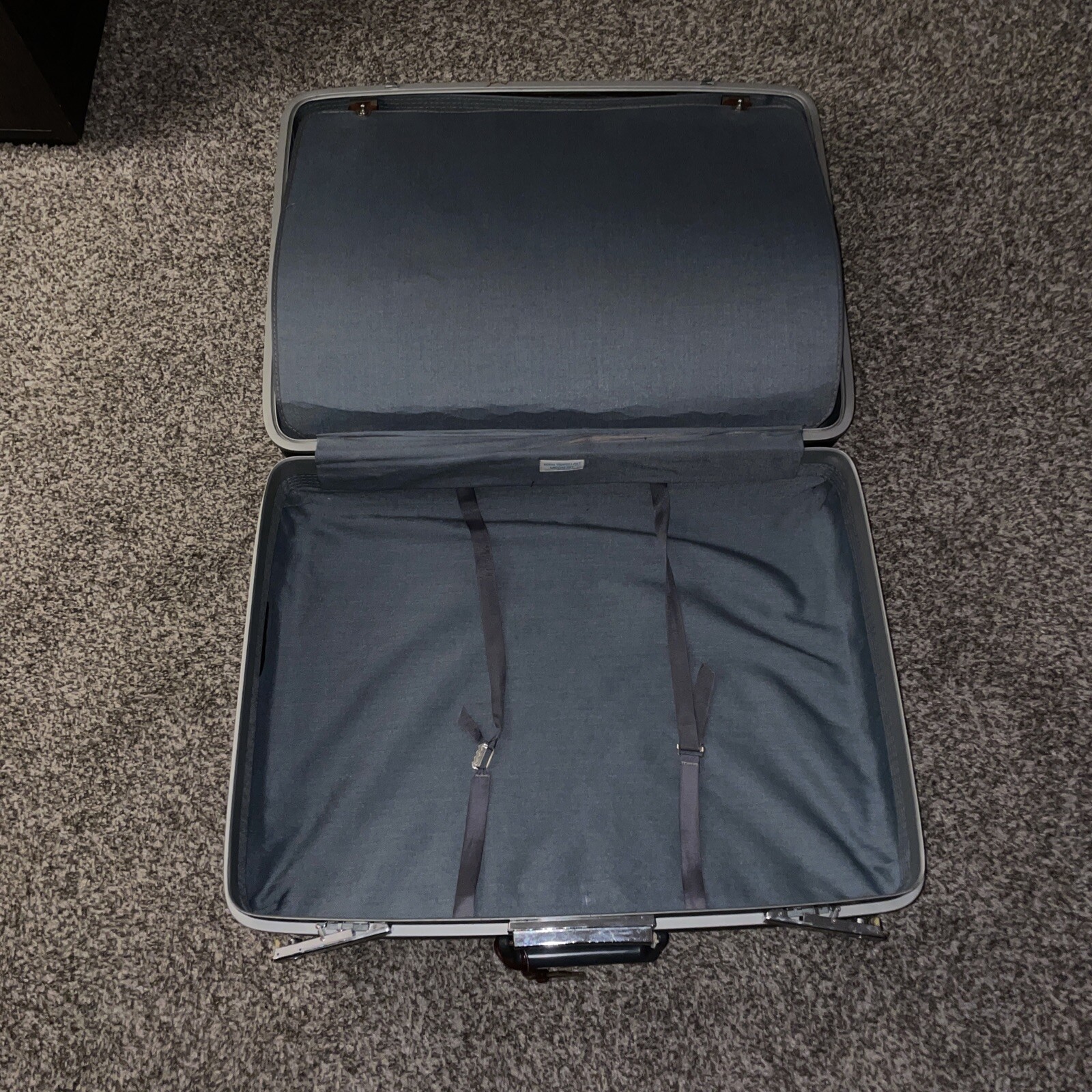 Vintage Royal Traveler Medalist Hardcase Locking Suitcase Charcoal