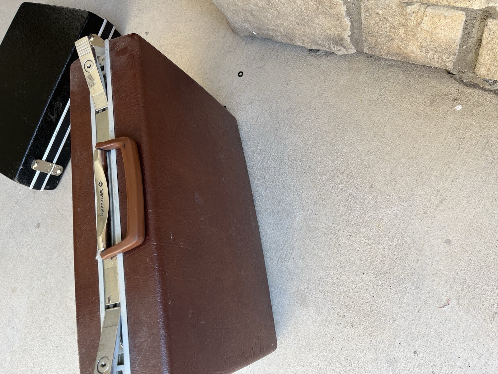 Vintage Samsonite Accord Hard Shell Attache Briefcase Combination Lock Brown