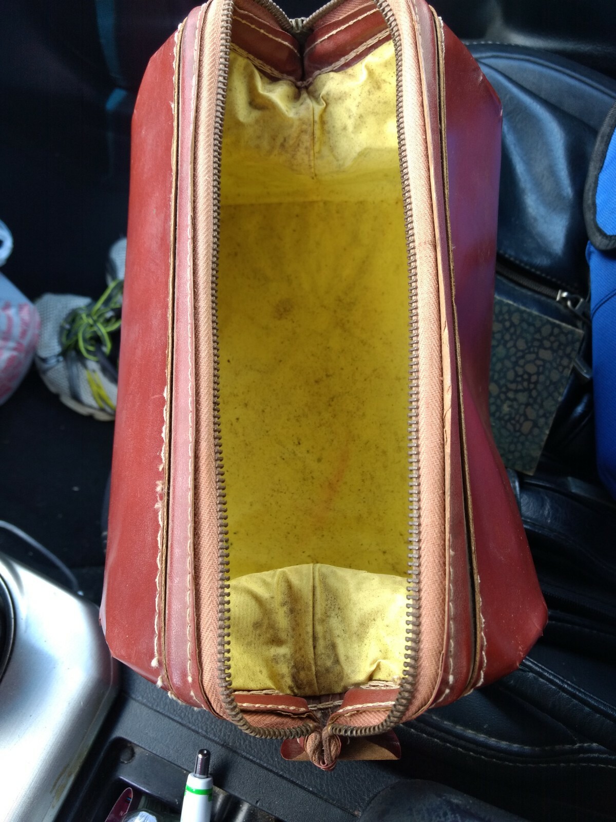 Vintage Tommy Traveler Zipper Travel Bag Shaving Bag Personal Travel Accessories