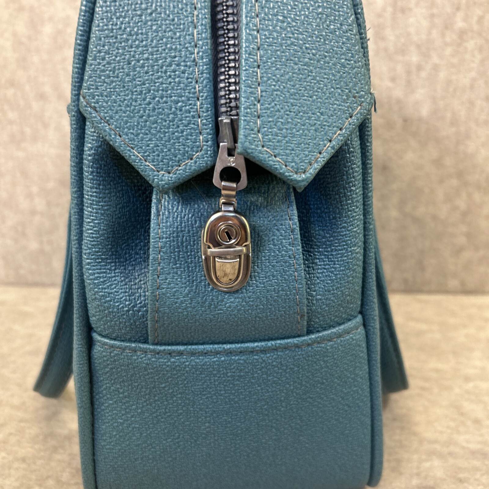 Vintage 60s Samsonite Blue Silhouette Petite Tote Carry On Luggage Overnight Bag