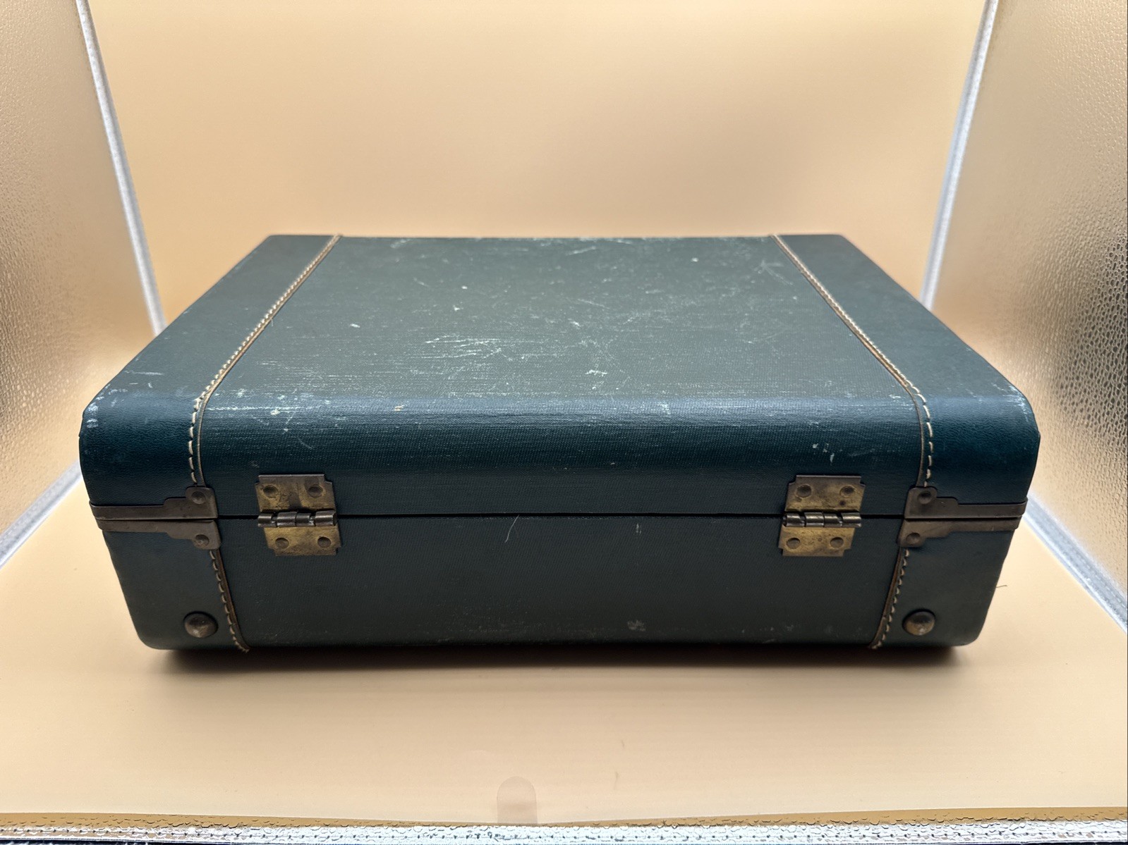 VTG Green Hard-Sided Suitcase Luggage w/ Satin Lining & Garment Bars 1940s–50s