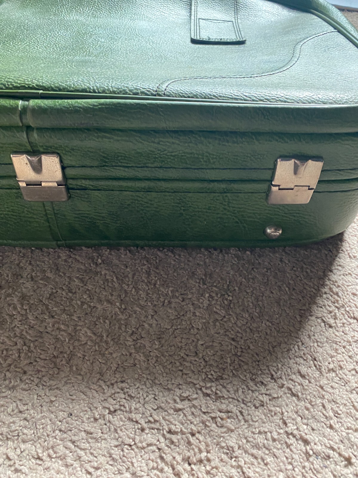 True 1970s Vintage Green Suitcase, Double Buckle, Fleur de lis Lining, Very Good